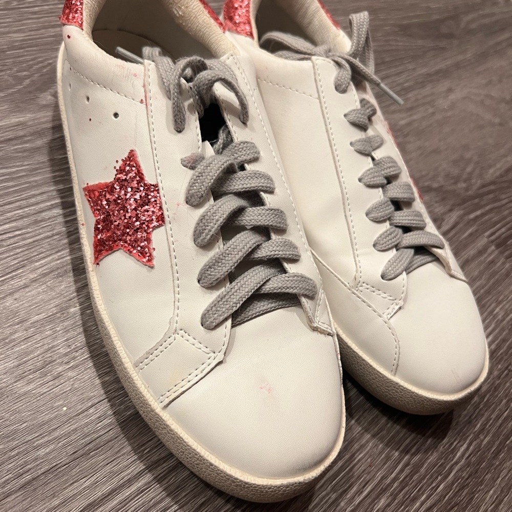 White Sneakers with Pink Glitter Star